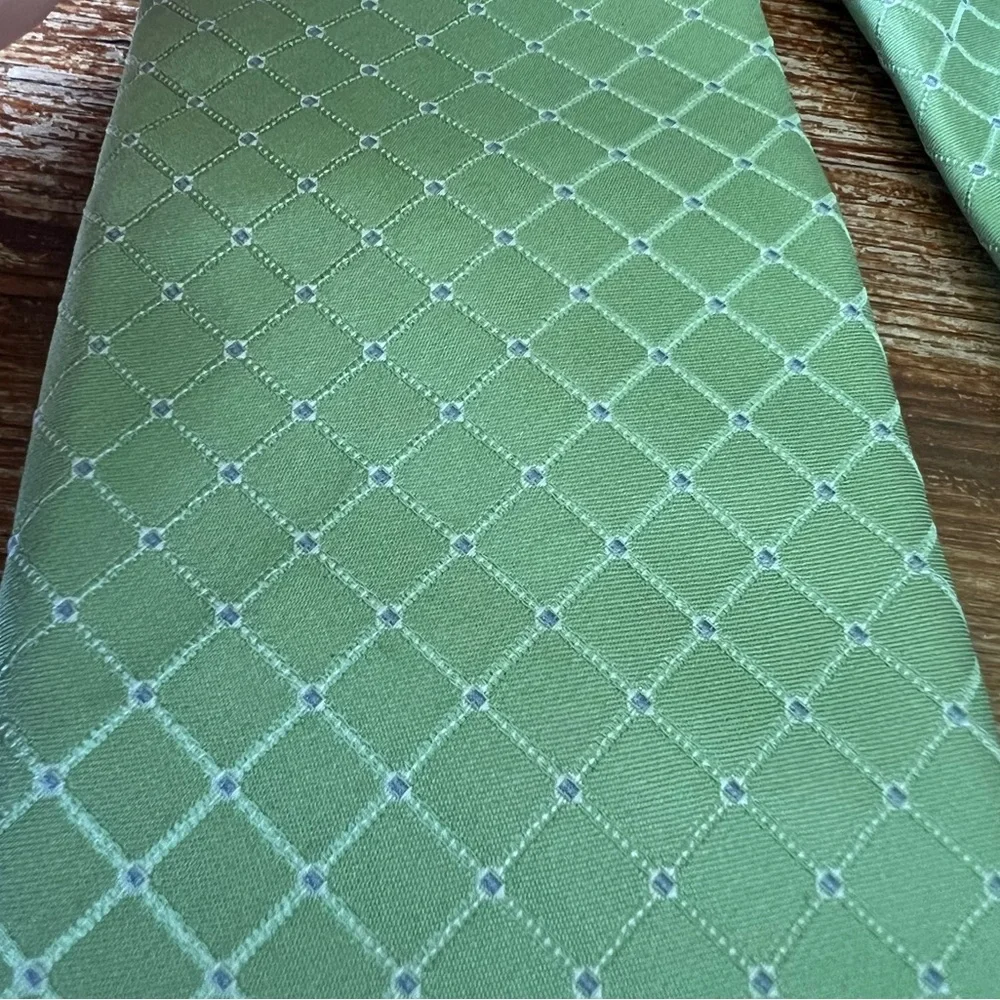 Donald J Trump Signature Collection Silk Tie Green